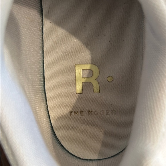 Stylish White Leather Women's Sneakers - Picture 3 of 3